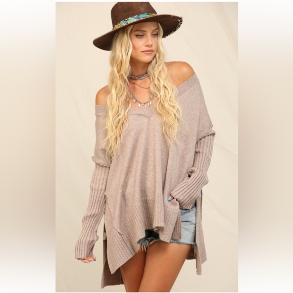 NWT KYE MI SOFT RAGLAN SLEEVE VNECK SWEATER - Picture 2 of 10